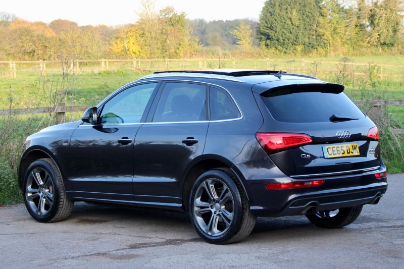 AUDI Q5