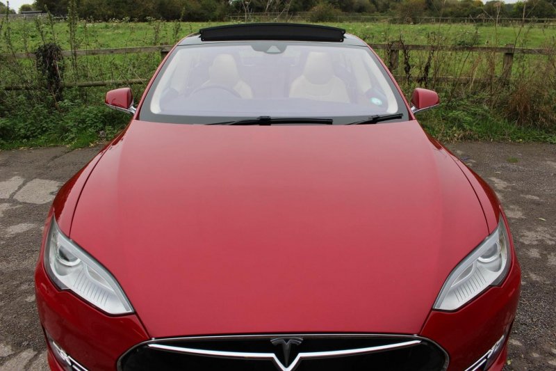 TESLA MODEL S