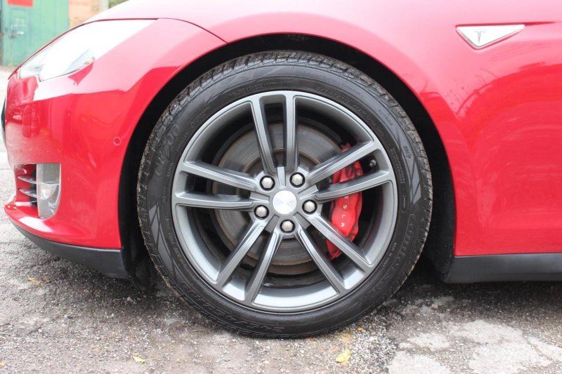 TESLA MODEL S
