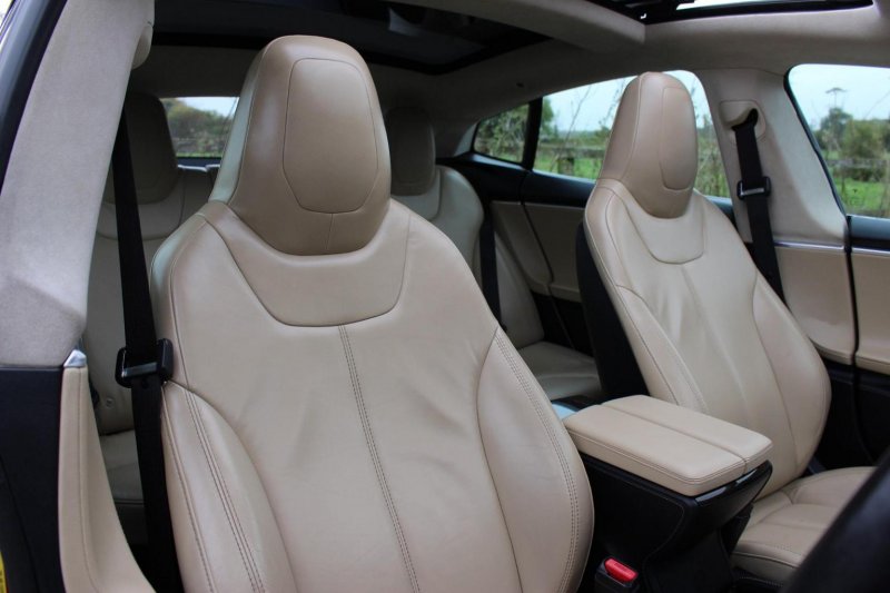 TESLA MODEL S