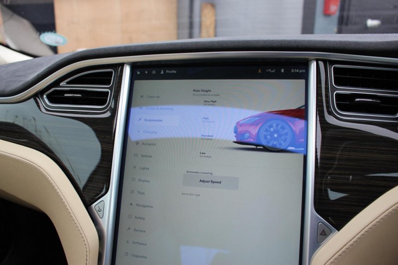 TESLA MODEL S