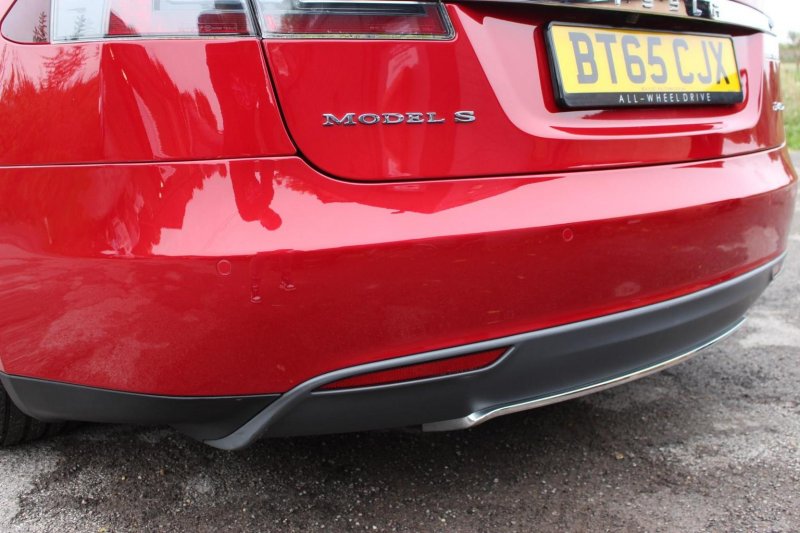 TESLA MODEL S