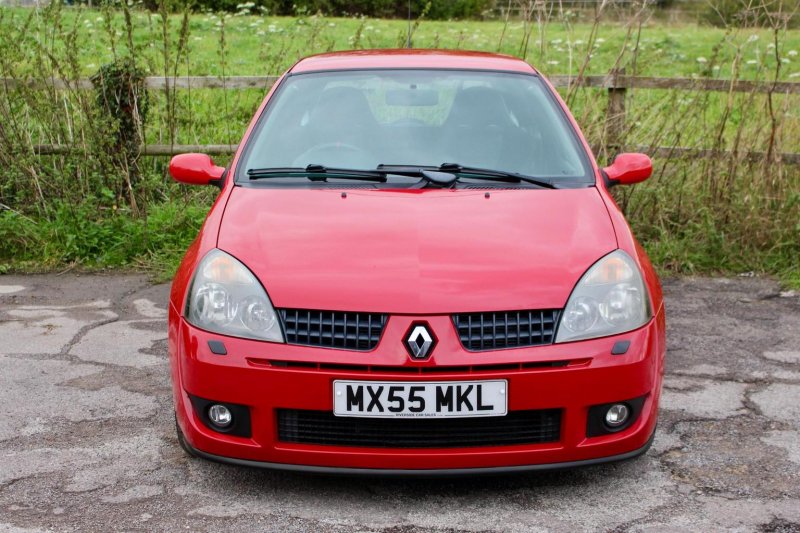 RENAULT CLIO