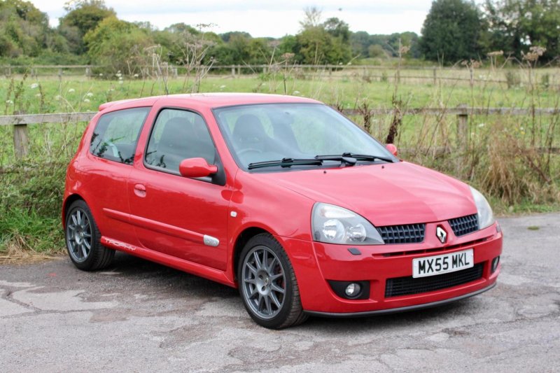 RENAULT CLIO