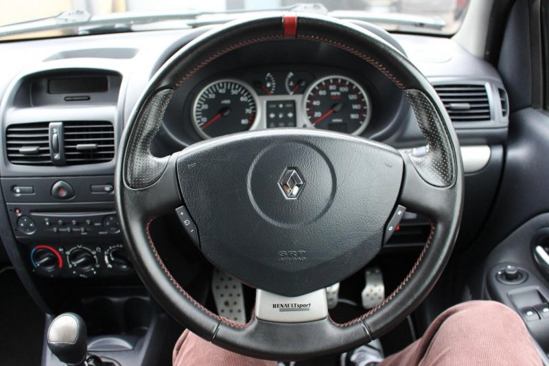 RENAULT CLIO