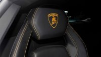 LAMBORGHINI AVENTADOR