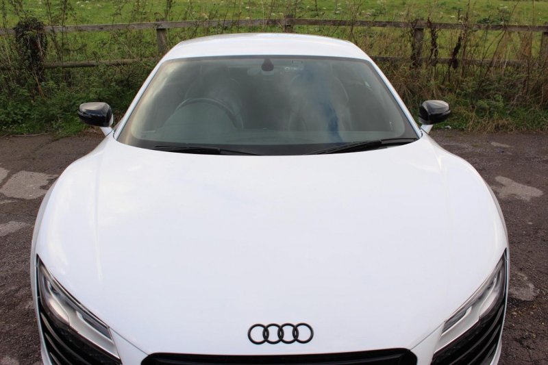 AUDI R8