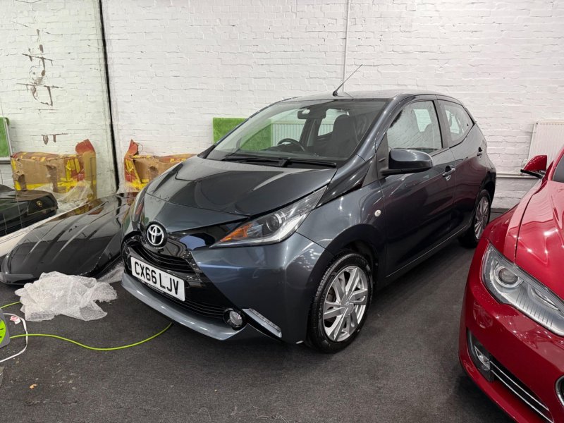 TOYOTA AYGO