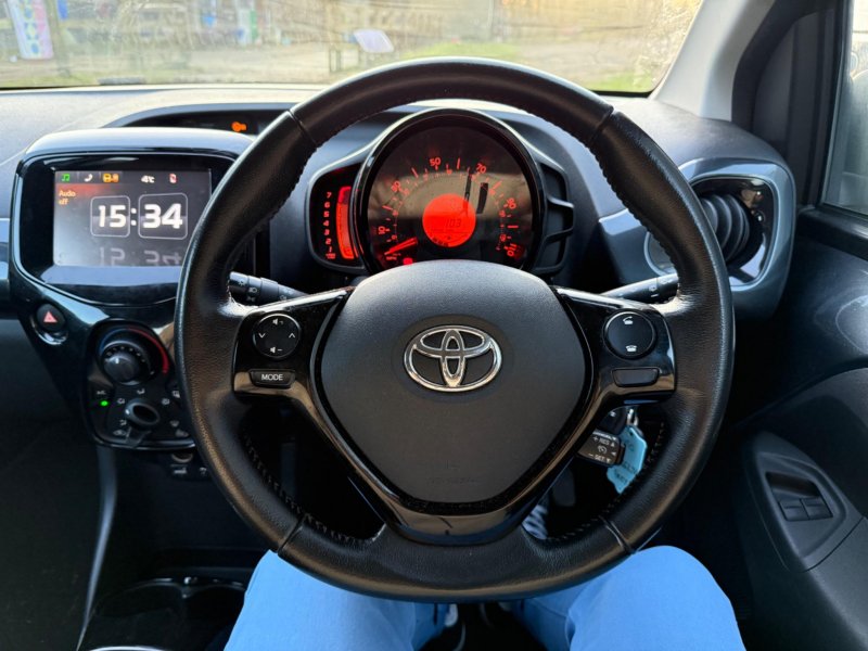 TOYOTA AYGO