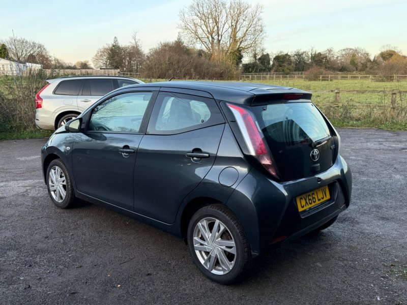 TOYOTA AYGO
