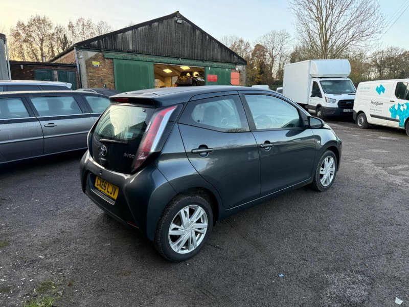 TOYOTA AYGO