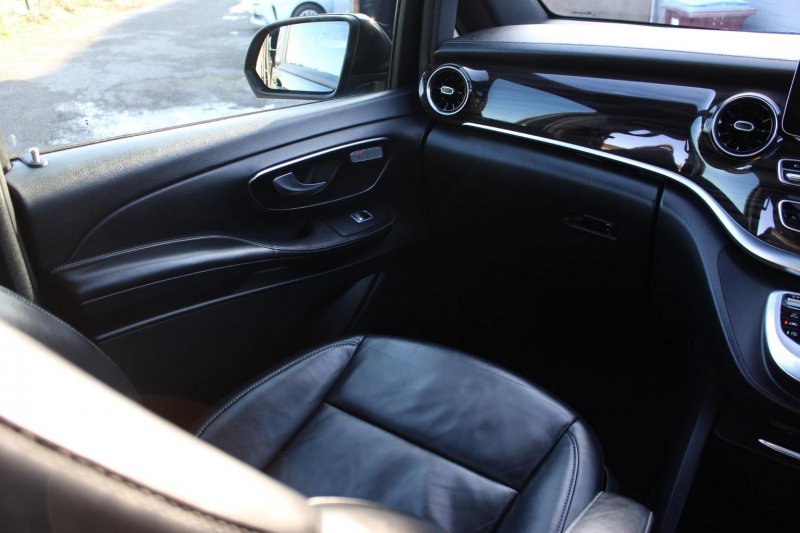 MERCEDES-BENZ V CLASS