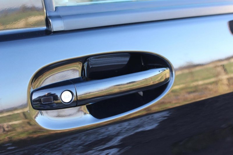 MERCEDES-BENZ V CLASS