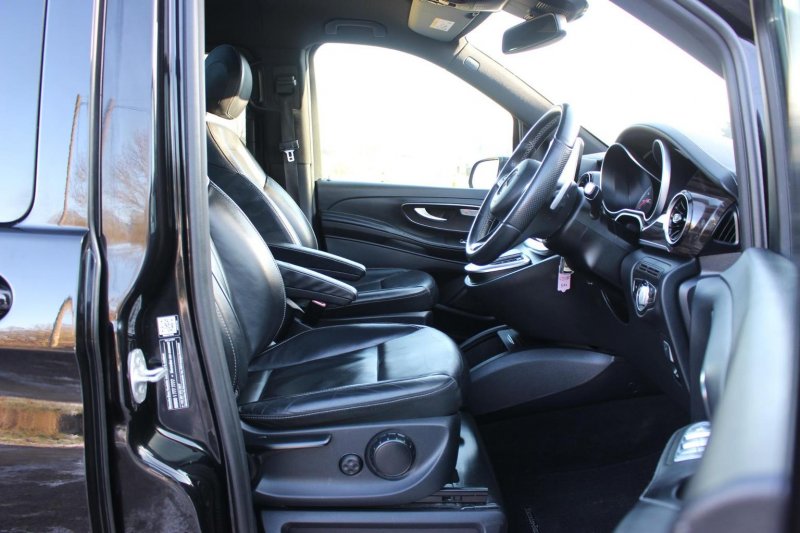 MERCEDES-BENZ V CLASS