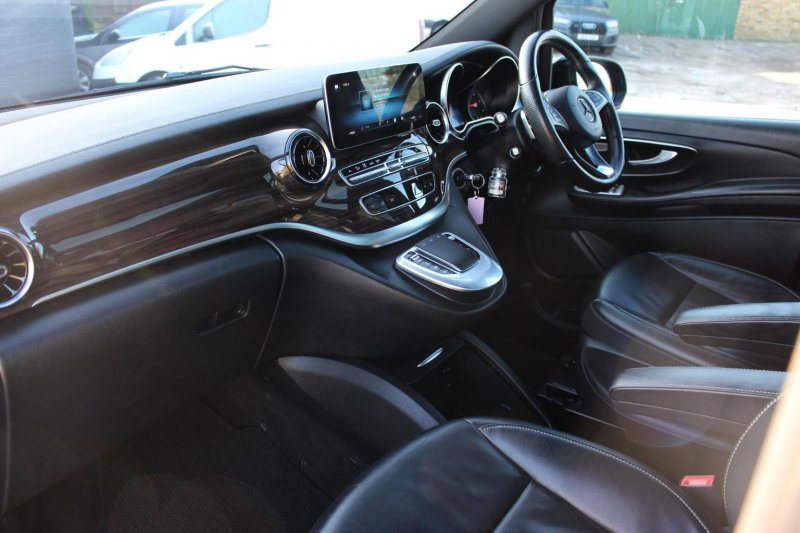 MERCEDES-BENZ V CLASS