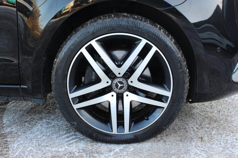 MERCEDES-BENZ V CLASS
