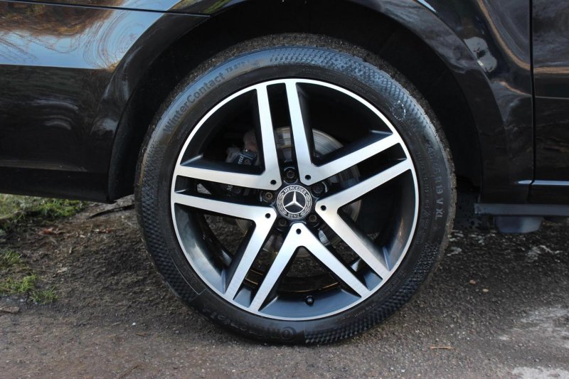 MERCEDES-BENZ V CLASS
