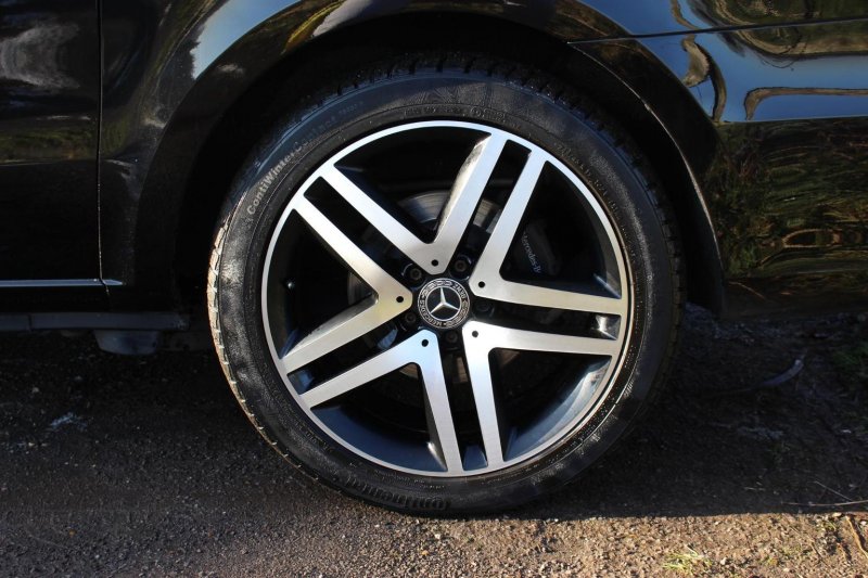 MERCEDES-BENZ V CLASS