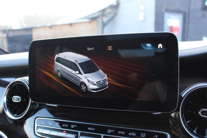 MERCEDES-BENZ V CLASS