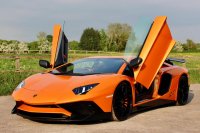 LAMBORGHINI AVENTADOR