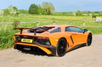 LAMBORGHINI AVENTADOR