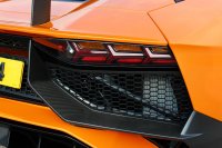 LAMBORGHINI AVENTADOR