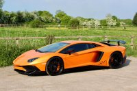 LAMBORGHINI AVENTADOR