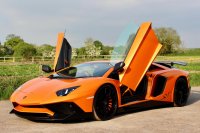 LAMBORGHINI AVENTADOR