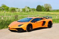 LAMBORGHINI AVENTADOR