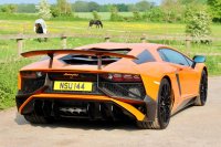 LAMBORGHINI AVENTADOR