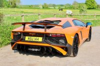 LAMBORGHINI AVENTADOR
