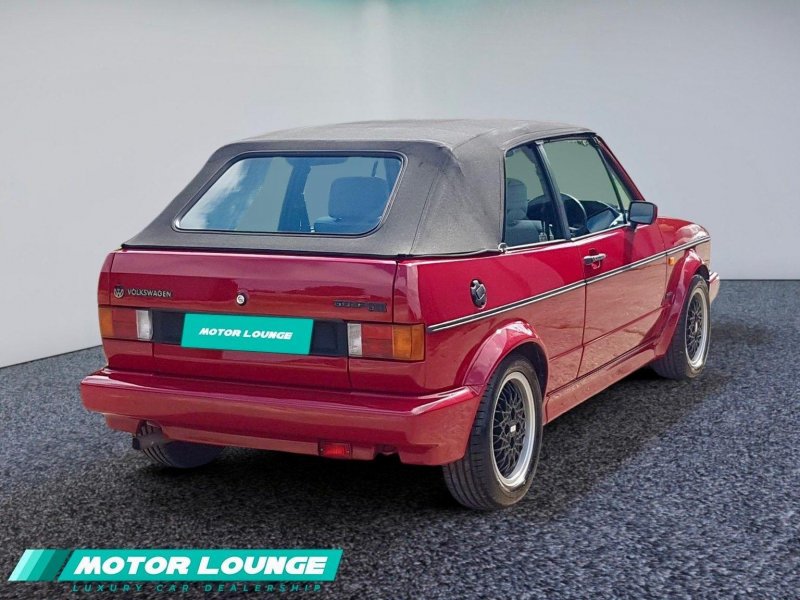 VOLKSWAGEN GOLF