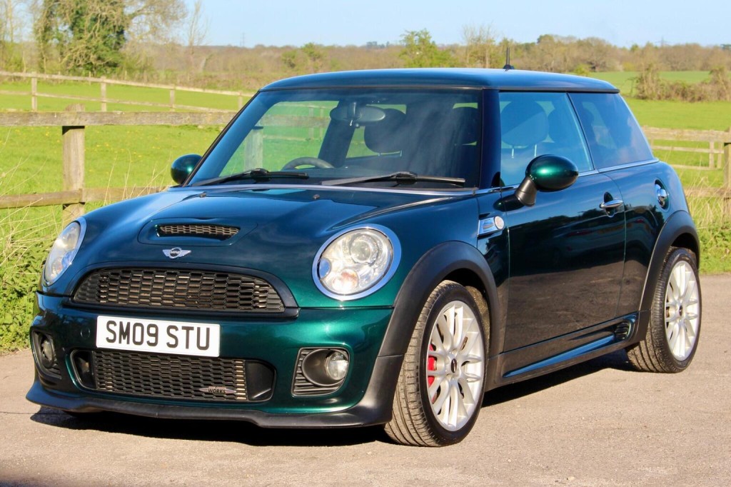 2009 MINI HATCH